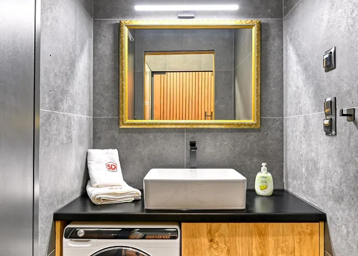 Orlik 8 Z Prywatna Sauna, Pilkarzykami, 80 Metrow - 5d Apartment