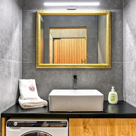 Orlik 8 Z Prywatna Sauna, Pilkarzykami, 80 Metrow - 5d Lägenhet