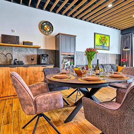 Orlik 8 Z Prywatna Sauna, Pilkarzykami, 80 Metrow - 5d Appartamento